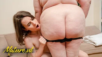 Darcy Dark liebt Edinas riesige Fotze