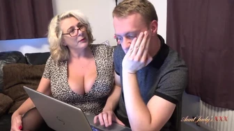 Tante Judys XXX - Camilla kysser med fyren