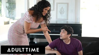 Uartige stedmor lærer en nysgerrig stedsøn en lektion