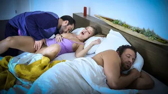 Sesso segreto accanto al patrigno: L'avventura selvaggia di Britney Amber