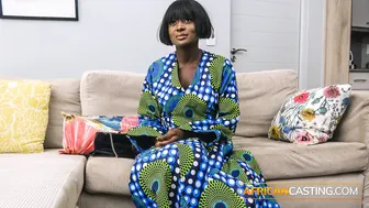 Verkleidet und gefickt von einem gefälschten Agent für eine nollywood Rolle