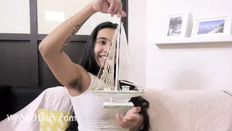 Mekeilah Love într-un pat fierbinte răsfăţându-se