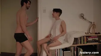 维琪自首了 一个性感的大男人 在一个性感的下级