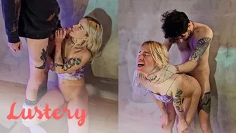 Szőke amatőr pár baszik előtte a saját szexfilmjükben