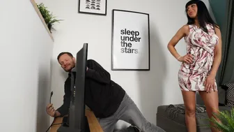 A kábelszerelő rossz lyukba dugta be a farkát