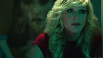 マレナ モーガン 官能的な レズ ゲーム ととも に 剃毛 pussy