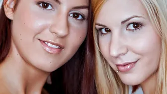 Candy Sweet a Meg Magic je horúce teen lesba hra