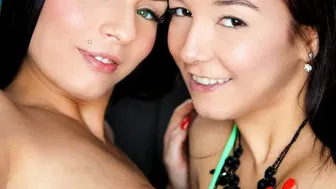 Francys Belle a Kari je horúca lesbická hra