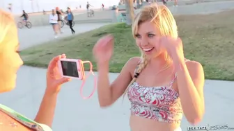 Tara Morgan と mandy Armani's ホット レズ 性別 テープ